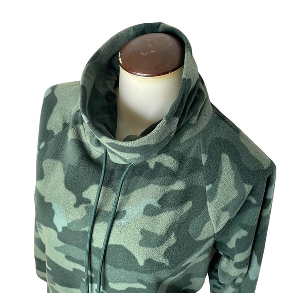 Camo Fleece Pop Over Cozy Top 🤍 - Picture 3 of 10